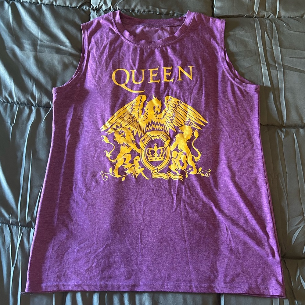 Queen Graphic Tank Top size XL